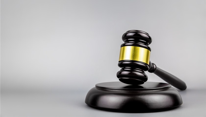 吉林省政府办公厅原巡视员、市委原书记赵静波被提起公诉