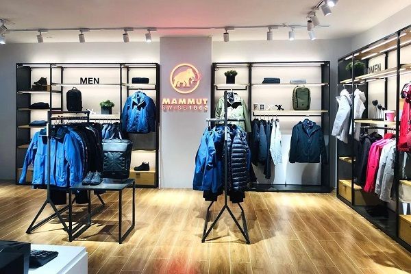 加注户外品牌猛犸象，三夫户外寻业绩支撑点