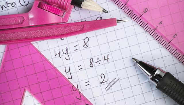 一半英国人答不对这五道算术题，经济因此“每周损失4亿英镑”