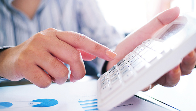 界面晚报｜财政部就《增值税法》征求意见 北京垃圾分类新规出台