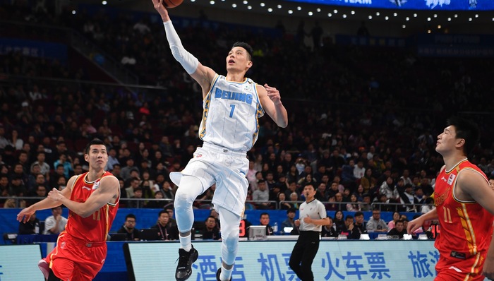 体育早报｜林书豪复出北京收获两连胜 欧联杯曼联惨遭逆转