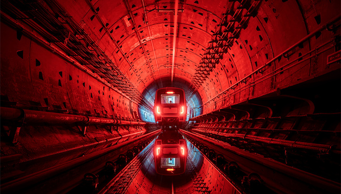 广州地铁区域地陷致3人被困：将安装钢护筒，向下探挖救人