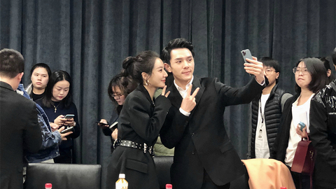 在电商直播这条路上，李佳琦和薇娅走到了分岔路口