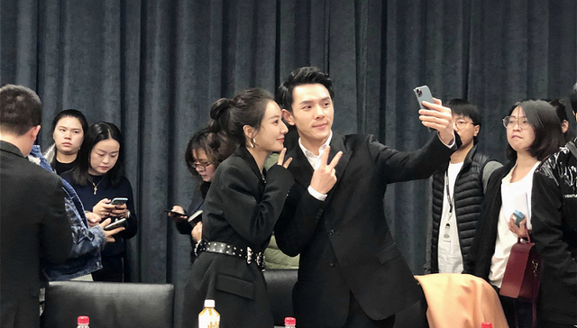 在电商直播这条路上，李佳琦和薇娅走到了分岔路口