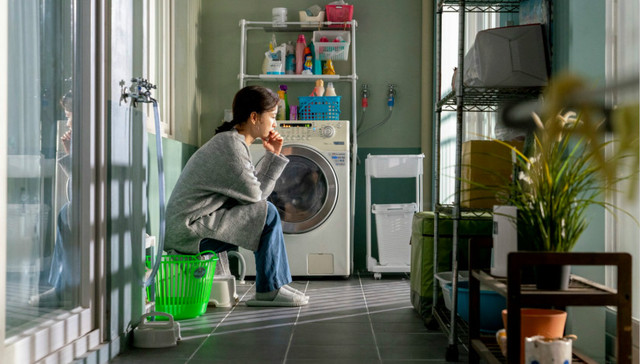 韩国作家赵南柱：推荐《82年生的金智英》的女明星被谩骂，男明星被夸有想法