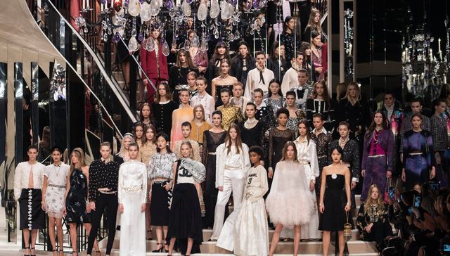 在Chanel 2020早秋大秀上，Virginie Viard重新书写女性