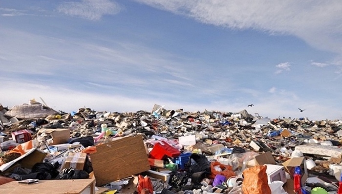 倾倒,工业垃圾,工业固体废物,垃圾处理费,工业废弃物,被告人,偷排,第一时间,被告单位,环境罪