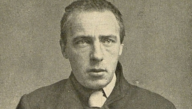 俄罗斯诗人赫列勃尼科夫：我已到来像一只蝴蝶 | 一诗一会