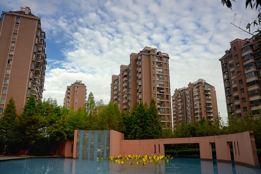 深圳一小区业主集体控盘涨价？住建局：暂停二手房网签