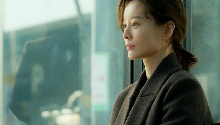 “82年生的金智英”撕裂的一生，女性题材照进男权社会现实