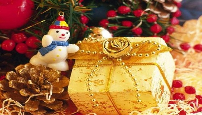 比尔盖茨送“猫”，巴菲特送股票，资本大佬圣诞节送什么礼物？