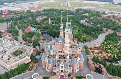 迪士尼十年进化：从影视垄断者到流媒体新锐