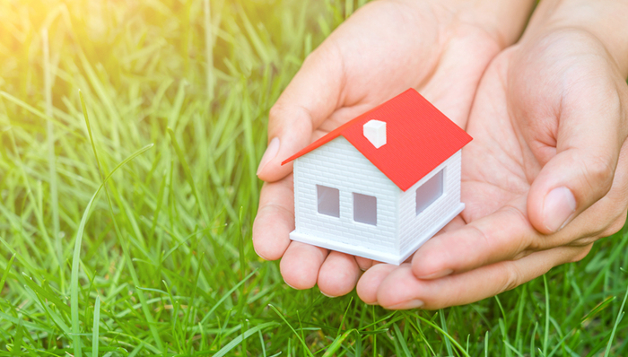 界面晚报｜常住人口300万以下的城市取消落户限制 今年全国住宅用地成交楼面价再创新高