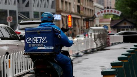 深圳快递、外卖小哥交通违章要记分，满12分将进黑名单