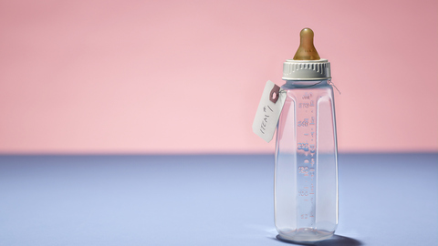 【特写】新生儿不到1100万，在县城卖奶粉有多难？