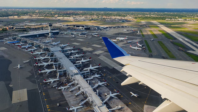 美国航司连续10年盈利，再不涨工资就招不够人干活了