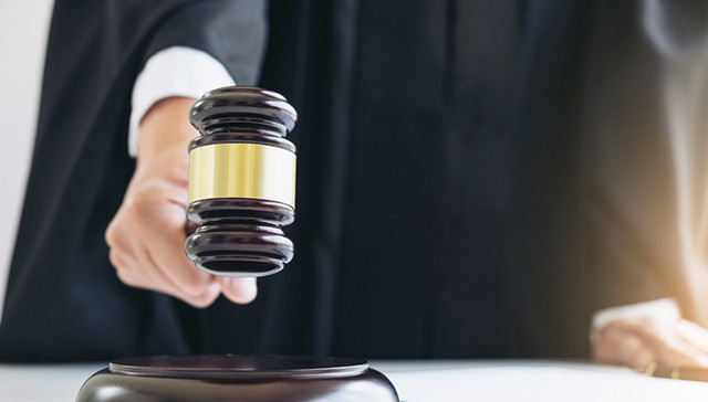 新晃“操场埋尸案”相关公职人员渎职犯罪案一审宣判