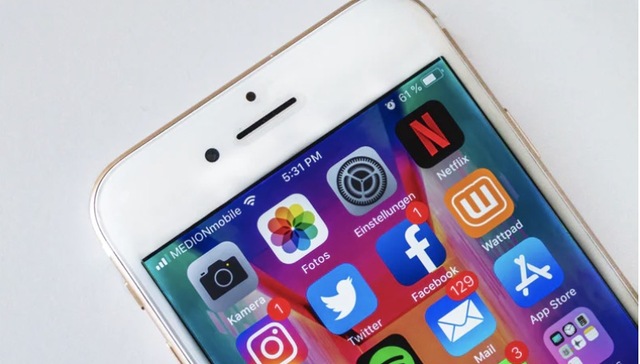 “人人”APP新版本公测，你的青春能重新上线吗？