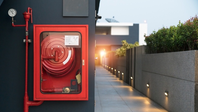 重庆致6死火灾居民称救援初消防栓加压才出水，物业：并未耽搁救援时间