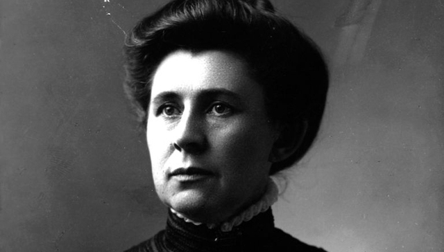 创造现代新闻业的女人艾达·塔贝尔：“我从骨子里憎恨特权”