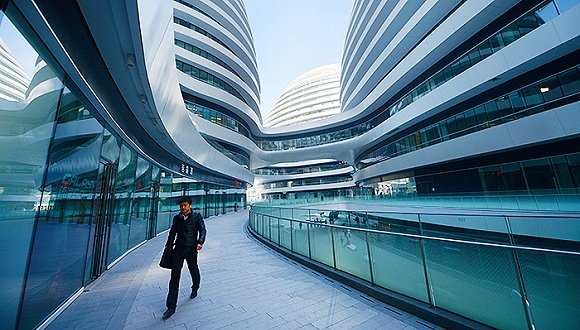 北京CBD荒废8年的小镇被拆；深圳的卓越没特色是最大特色| 商业文旅新发现