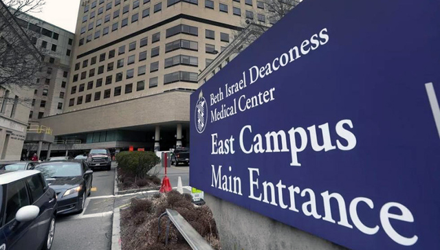 一哈佛中国医学生在美国机场被抓，涉嫌偷运21瓶癌细胞样本