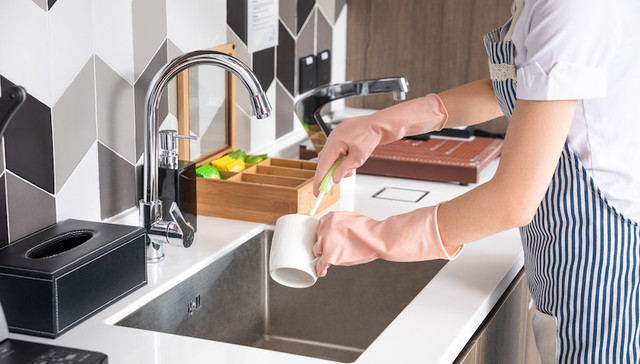 家政人员,大学生,职业教育,上海两会,上海市政协委员,华东师范大学,文军