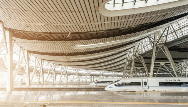 三分钟看财报｜上市首日未封涨停，换手率超50%，京沪高铁还有多少空间？