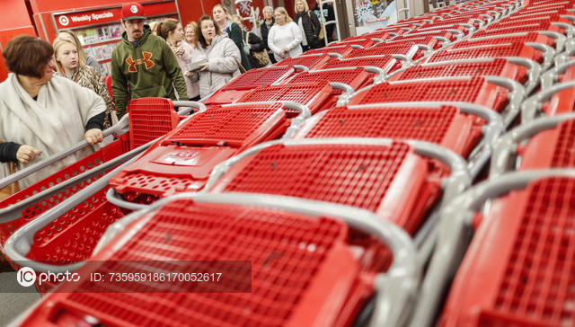 美国消费者爱上“剁手”，2019年假日销售额大涨4.1%
