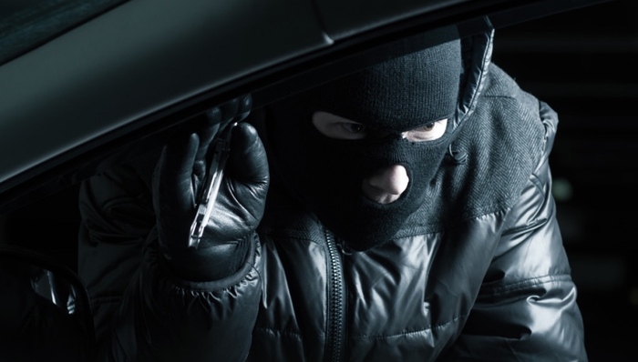 贼王,季炳雄,飞虎队,香港警方,香港惩教署,出狱,戒备,红色通缉令,东网,巴士的报