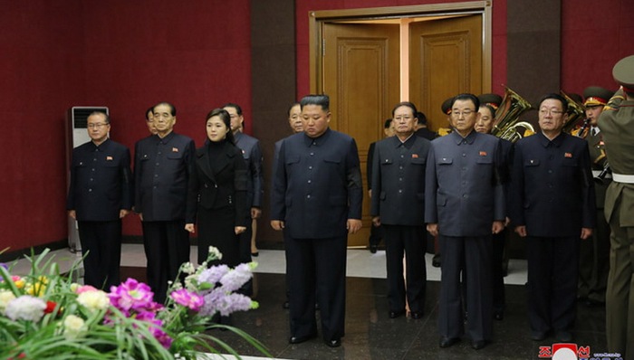 金正恩,抗日,朝中社,朝鲜革命博物馆,朝鲜人民,逝世,女战士,吊唁,朝鲜劳动党,夫人