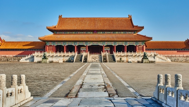 “开车进故宫”事件持续发酵，长春理工大学、河北师范大学相继发声明