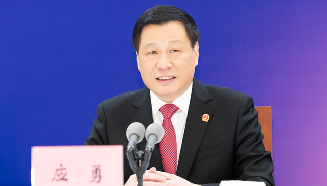 上海市政府举行记者招待会，应勇市长就进博会溢出效应回答界面·财联社提问