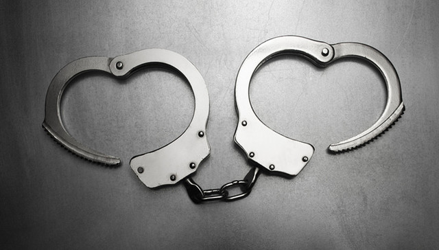 警方通报：男子在北京朝阳医院持菜刀伤人致4人受伤，已被刑拘