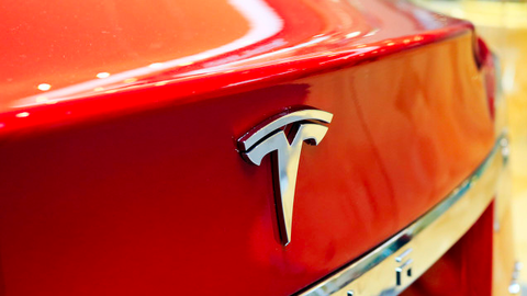 特斯拉回应“意外加速”事件：是做空者恶意抹黑
