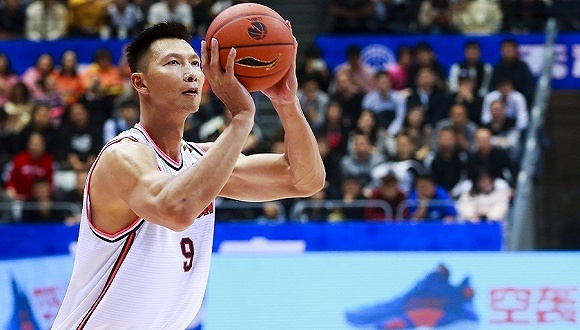 体育早报丨广东男篮常规赛双杀新疆 10人阿森纳客平切尔西