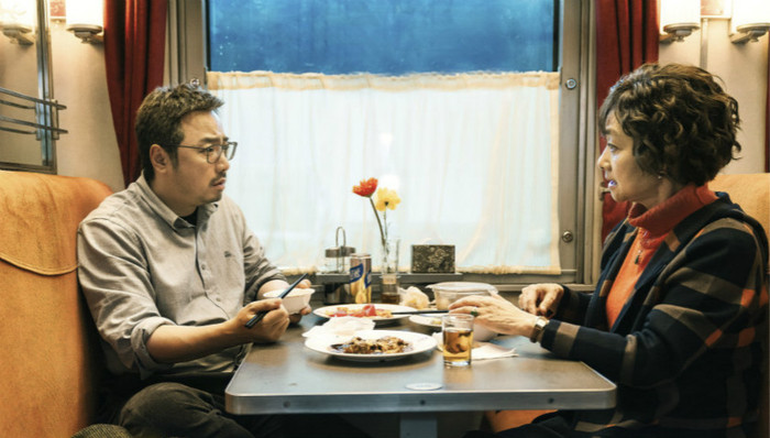 《囧妈》撤档后在字节跳动平台免费播放，出品方赚的不会比登陆院线少