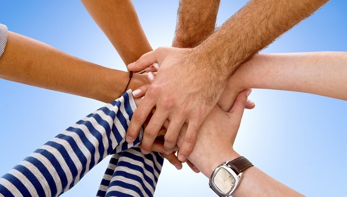 韵达,手持式红外线测温仪,湖北工业大学,预检分诊,绿色通道,肺炎,卫健,咳嗽,阅读,速运