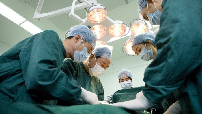 国家卫健委高级专家发现的这个蹊跷之处，官方需要高度重视