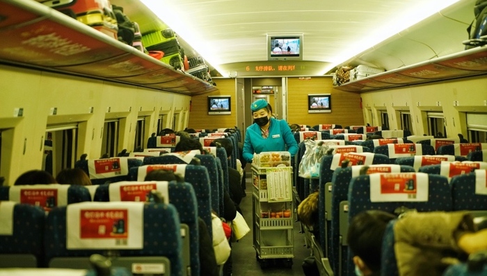 广西卫健委寻找与确诊病例同行的5594人：已接到部分同乘旅客电话