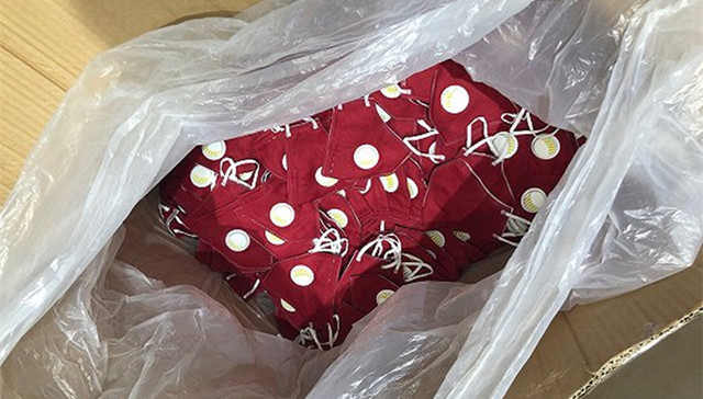 武汉某民营医院获赠1.8万只口罩引争议，口罩疑为“三无”产品