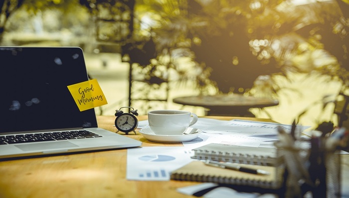 界面早报｜全国新增确诊肺炎病例3235例 七部门：有序恢复已暂停运营的交通运输服务