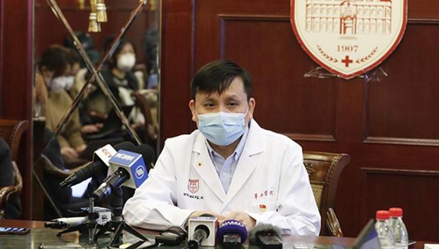 医生,张文宏,睡眠时间,科普文章,查房,赶路,挪作他用,契约精神,走红,肺炎