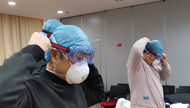 驾驶员,驰援武汉,重症患者,转运,上海医疗急救中心