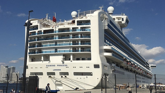 隔离邮轮上确诊数一日翻倍至130，口罩发放升级为N95