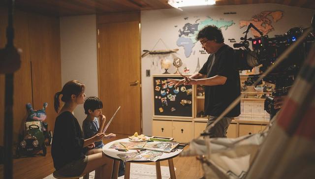 《寄生虫》创造历史背后，是无法回应现实的“美式价值”