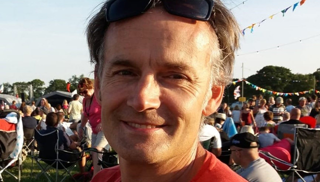 1人致三国11人感染，英国疑似“超级传播者”有何特点？