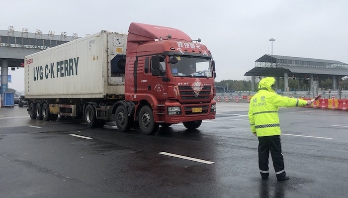 高速道口，收费站，防疫，劝返