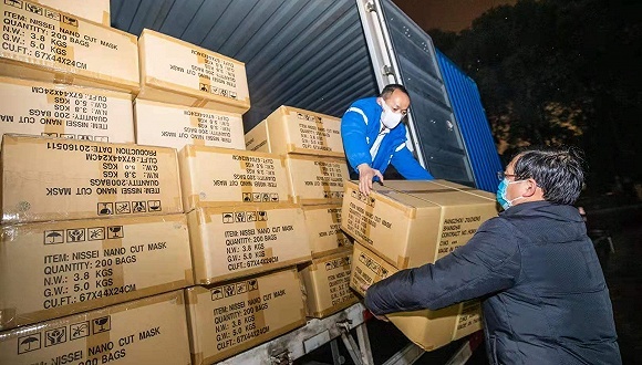 快看 | 交通部要求不得隔离货车司机，通行证无需盖章