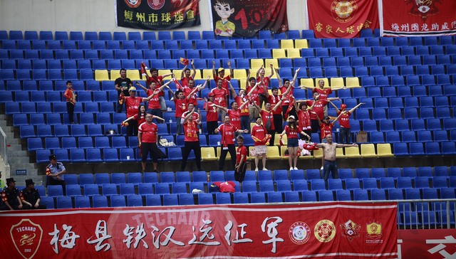 曾现场发放百万奖金，从梅县走出来的“中乙恒大”广东华南虎解散了